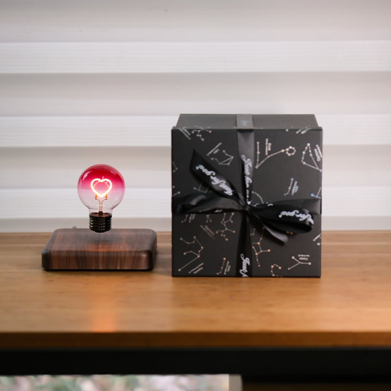 Magnetic Levitation Love Heart Lamp Creativity Floating Bulbs